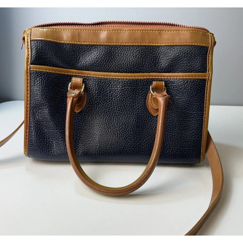 Vtg  Dooney & Bourke Satchel Bag Womens Navy Tan Leather All Weather Read Read